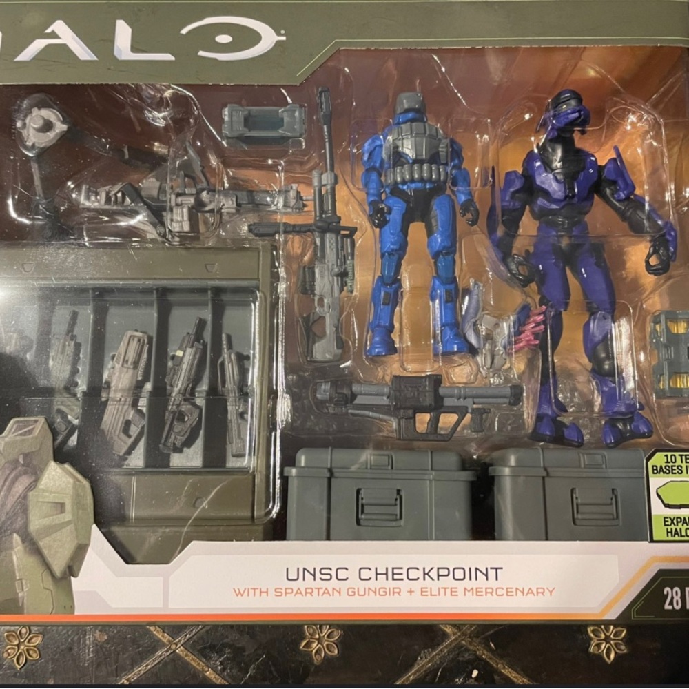 Brand new & sealed Halo Infinite UNSC Checkpoint set with two action figures…